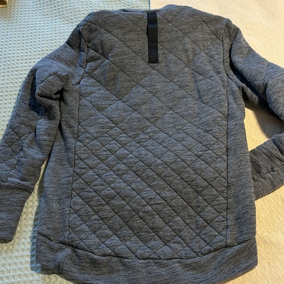 Lululemon quilted pullover - Picture 4 of 6